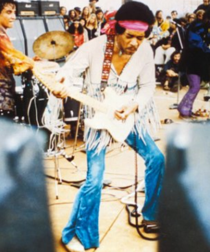 Jimi Hendrix wailing away Woodstock 1969 (Live)
